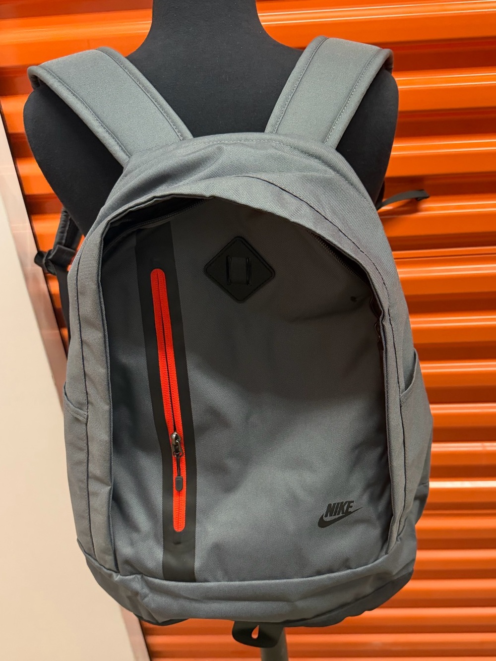 NWT Nike Cheyenne 3.0 Solid Backpack Dark Grey/Max Orange